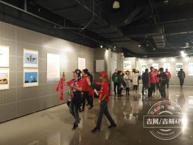 珲春生态风光暨候鸟摄影展在延边博物馆展出