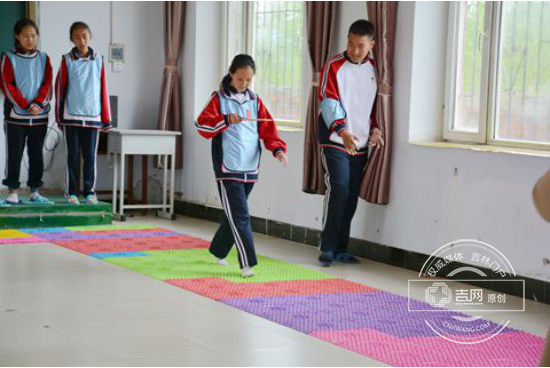 珲春市第七中学初一学生参加教育实践活动