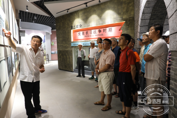 珲春市国税局组织退休党员开展“红色七月重温党史”党日活动