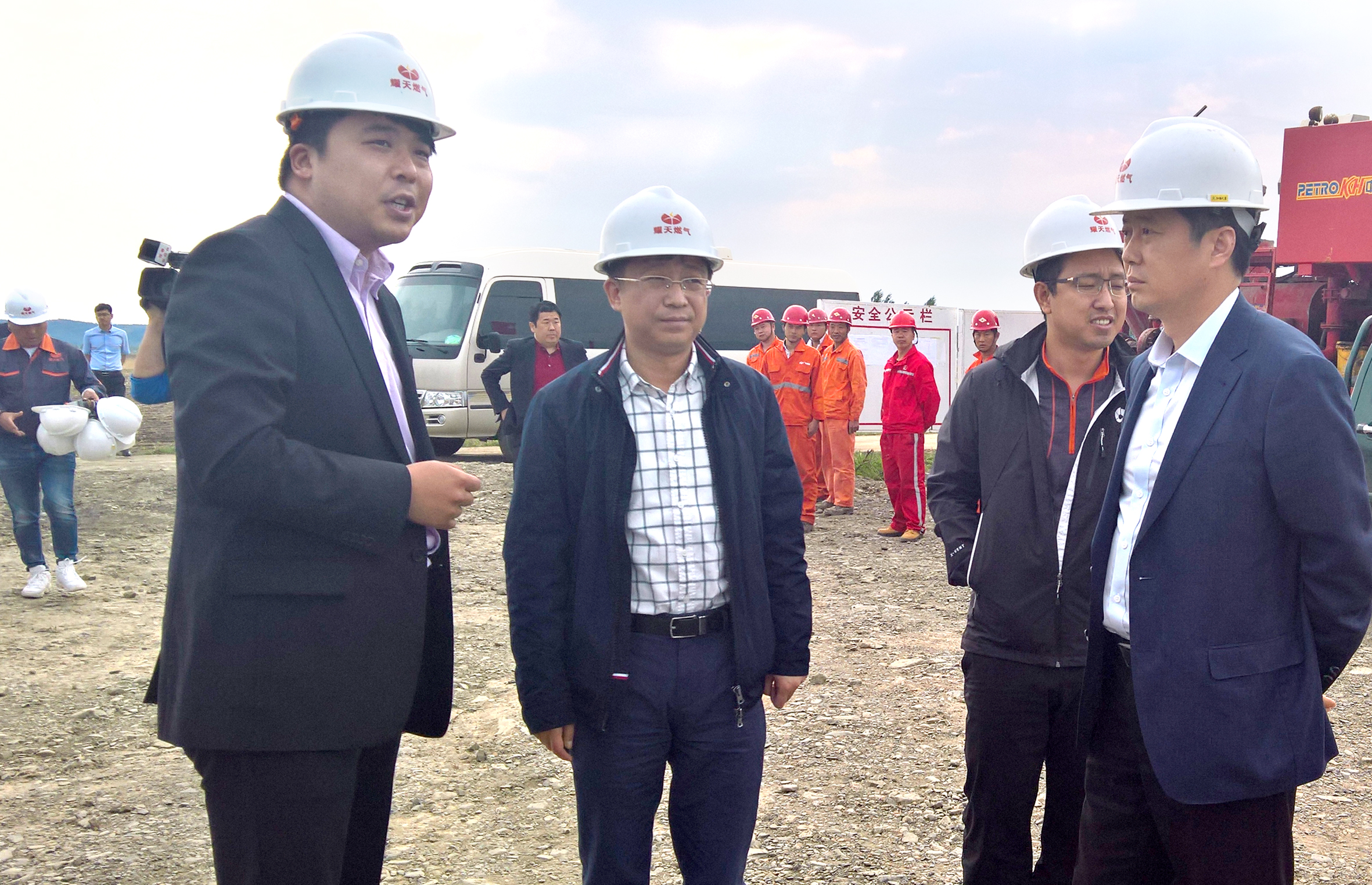 抓好重点项目建设 打造国际合作平台——张吉锋到敬信镇调研